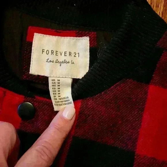 FOREVER 21 - Red and Black Plaid Jacket with
Sweater Sleeves - Medium - Picture 2 of 12